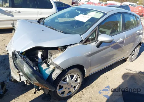 2014 Ford Fiesta S z USA, uszkodzony, nr VIN 3FADP4TJ3EM243353
